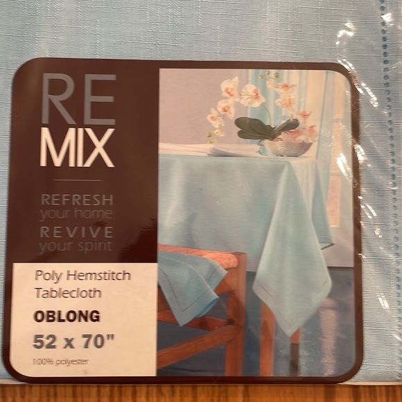 Tablecloth - Picture 2 of 3